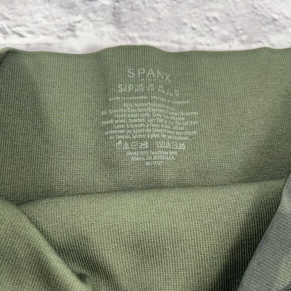 Spanx Look At Me Now Seamless Athletic Leggings Women's Green Camouflage Small - Picture 3 of 9